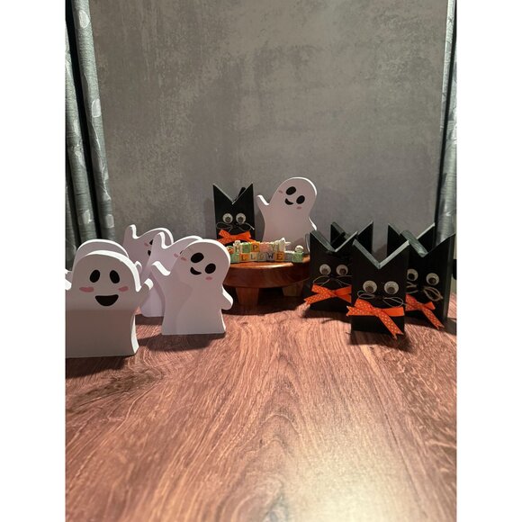 🎃 Lot of 12 Black Cats and Cute Ghosts Decor 🎃 - Picture 1 of 10